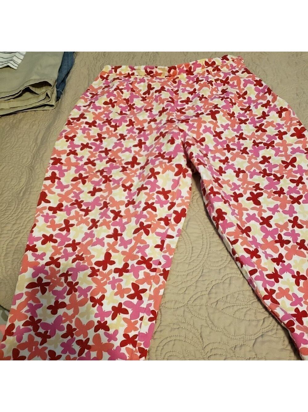 Briggs New York Butterfly Print Capris